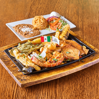 Parrillada Seafood (FOR 2)