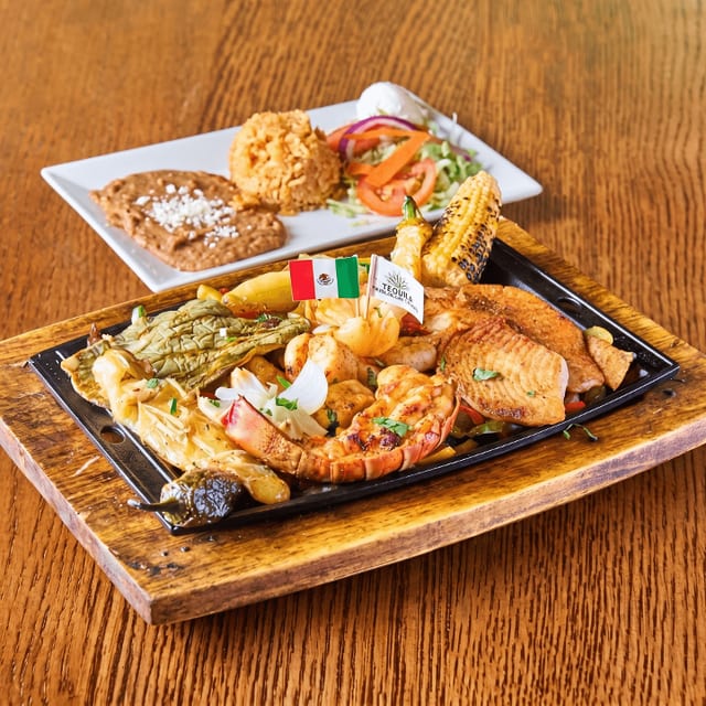 Parrillada Seafood (FOR 2).