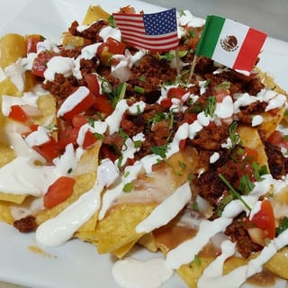 Nachos Con Chorizo